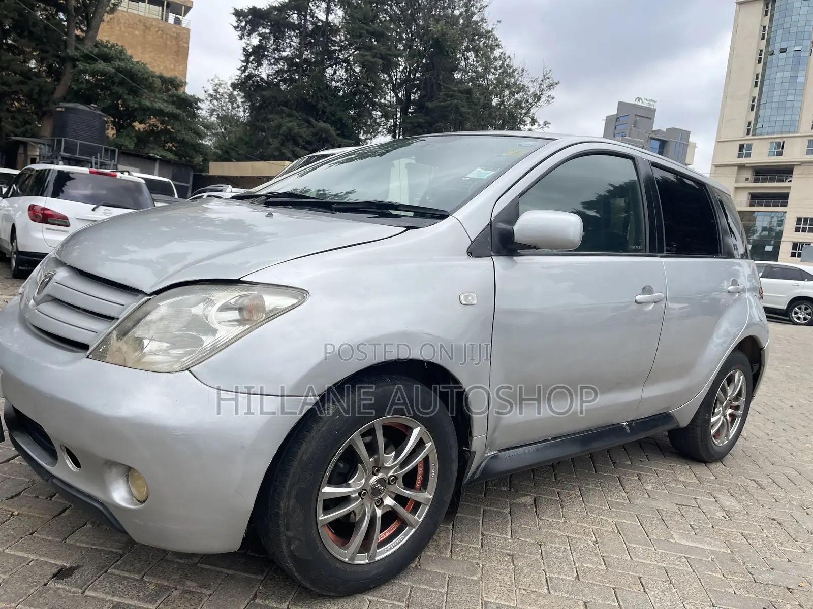 Toyota IST 2004 Silver