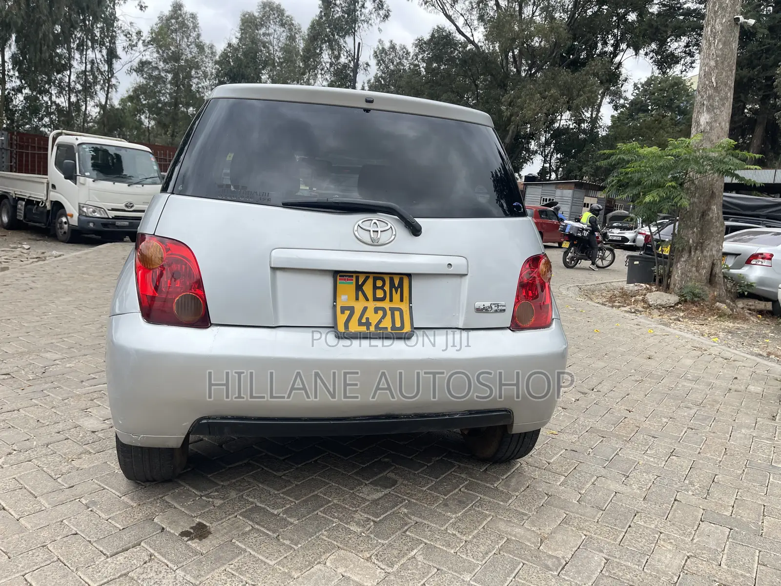 Toyota IST 2004 Silver