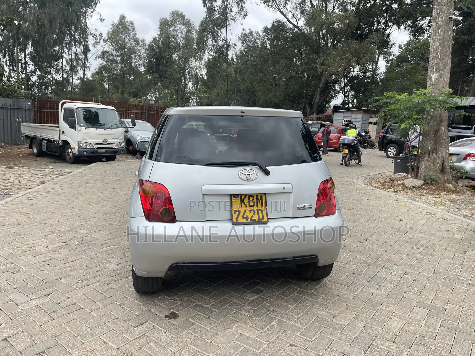 Toyota IST 2004 Silver
