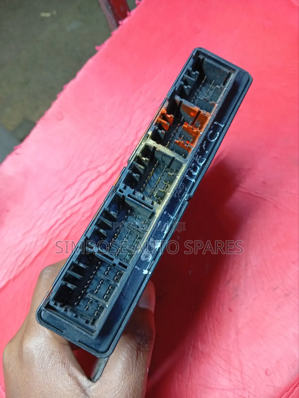 Ecu Mitsubishi 106c1