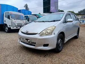 Toyota Wish 2011 Silver