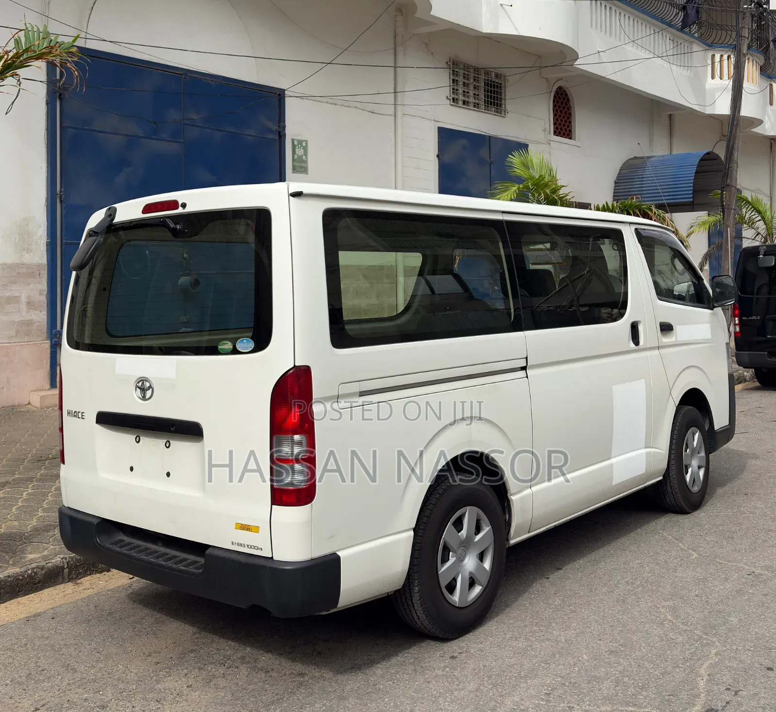 Toyota HiAce 2019 White