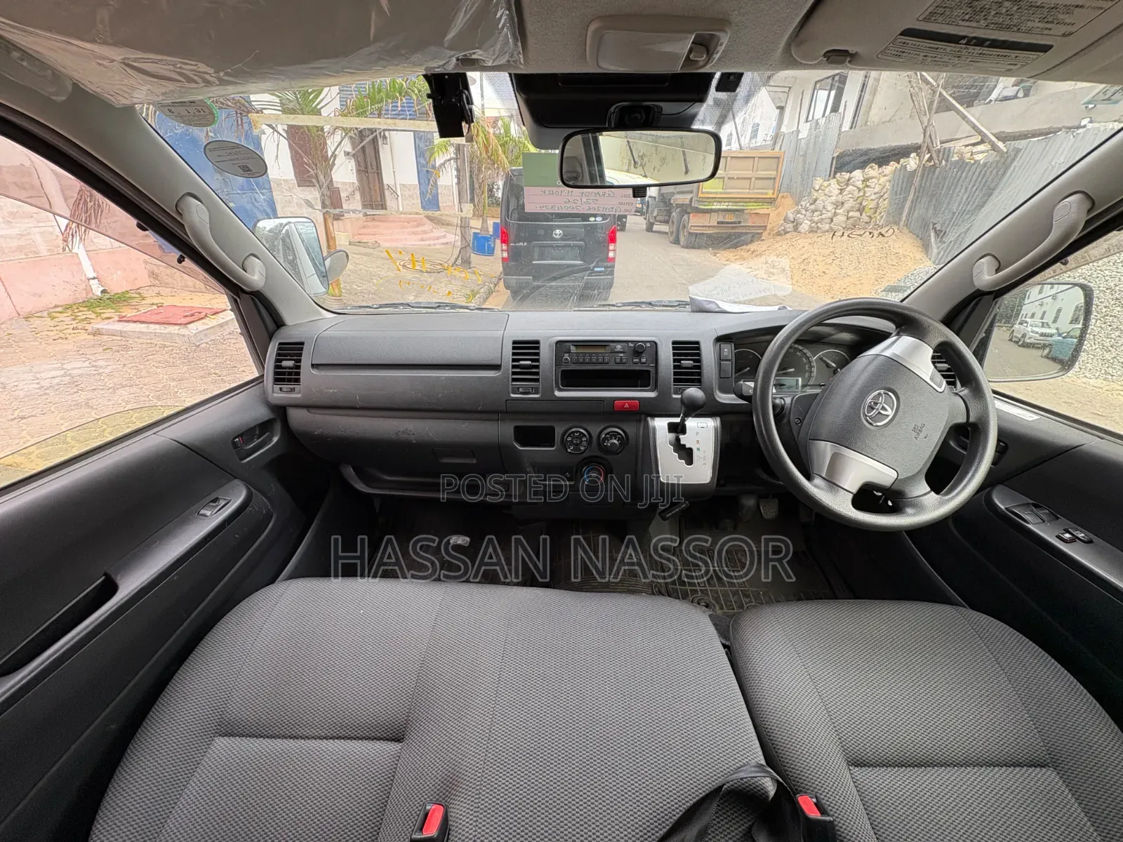 Toyota HiAce 2019 White