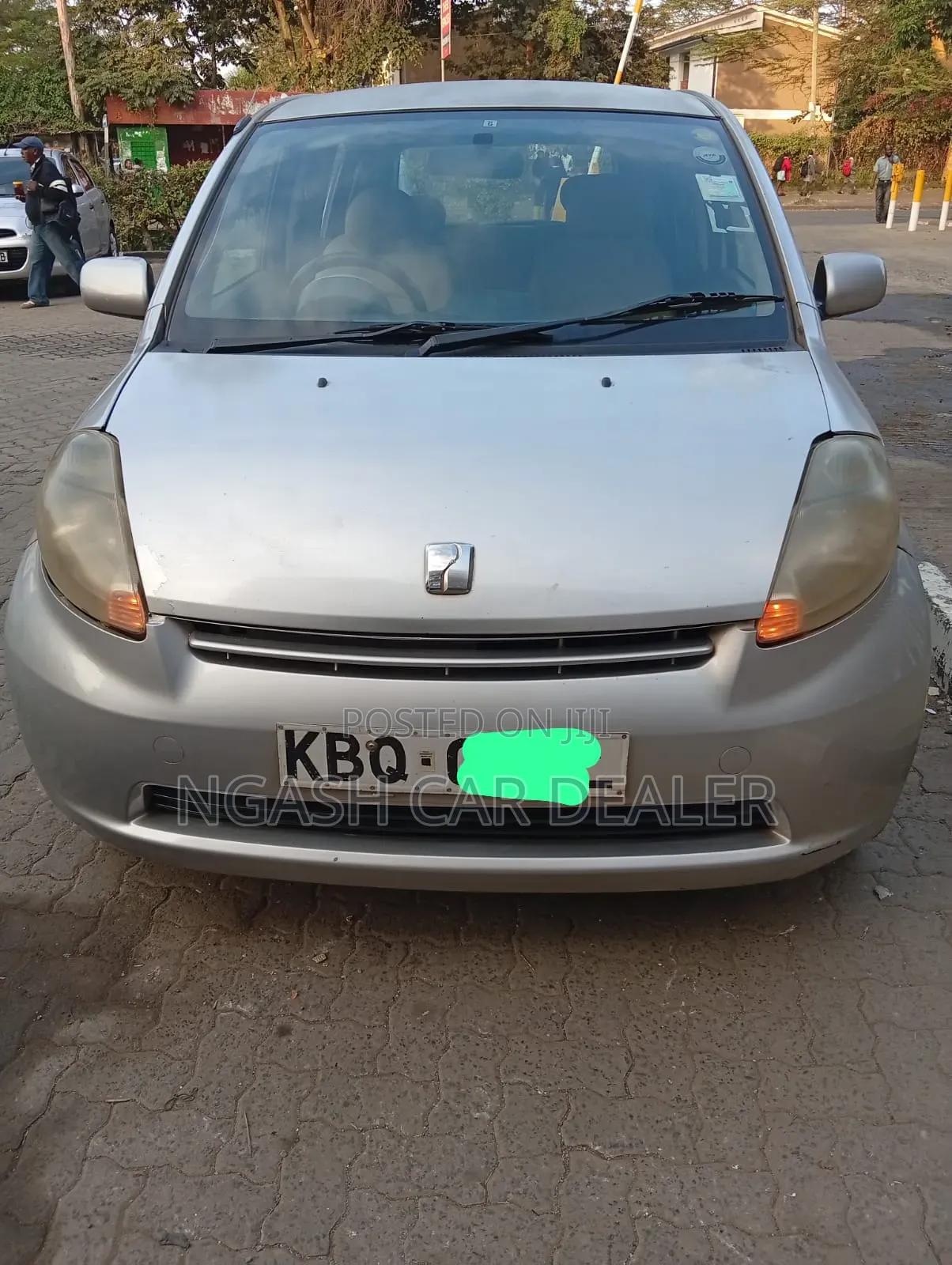 Toyota Passo 2004 Silver