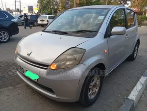 Toyota Passo 2004 Silver