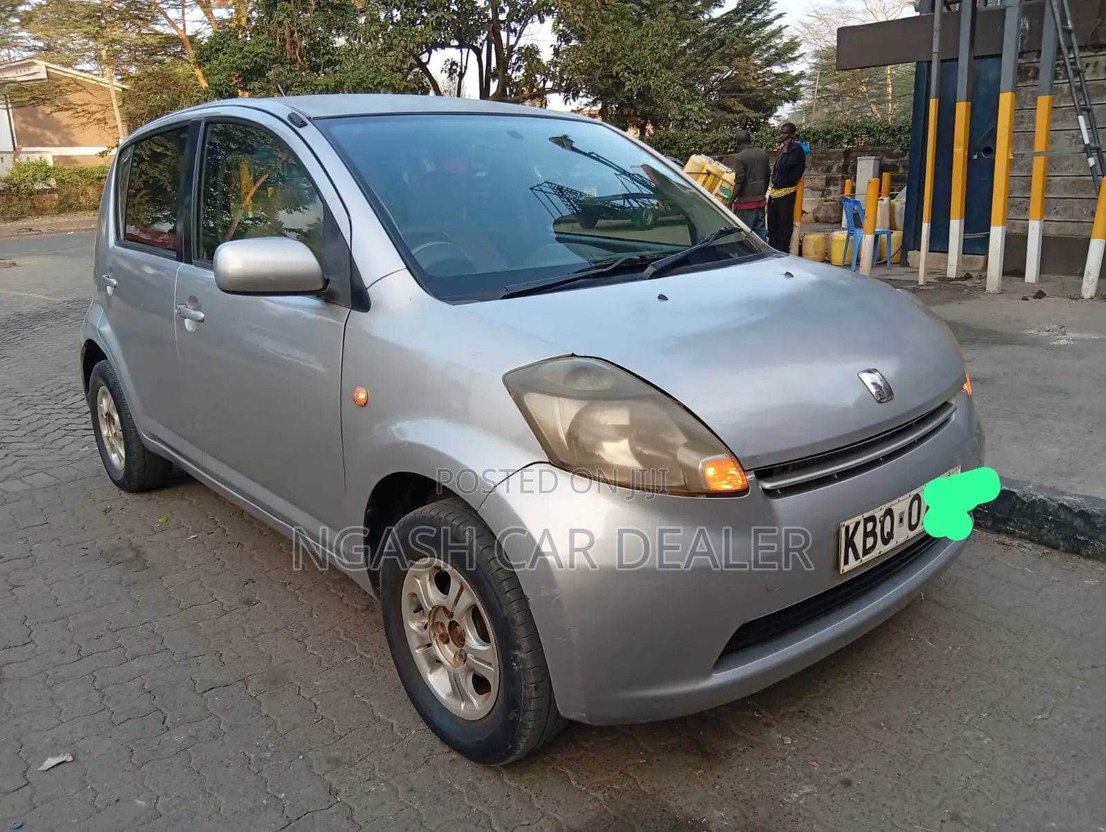 Toyota Passo 2004 Silver