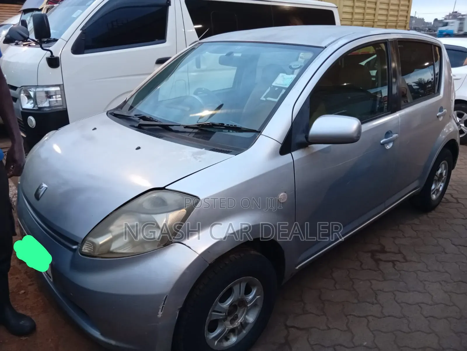 Toyota Passo 2004 Silver
