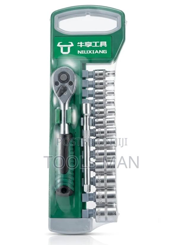 Professional 12pc Ratchet Socket Wrench Set - 1/4 Drive Tool Kit. - main view