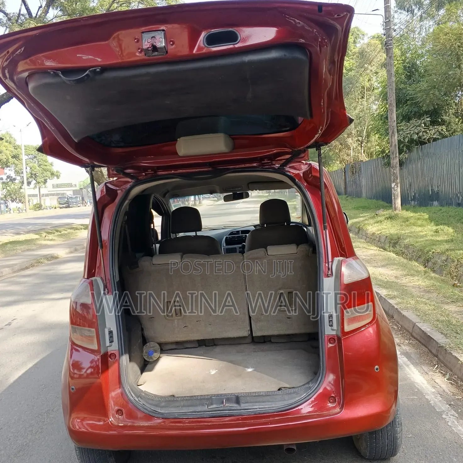 Toyota Ractis 2009 Red