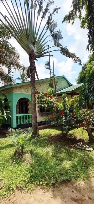 For Sale 2 Acres With a House Mtwapa