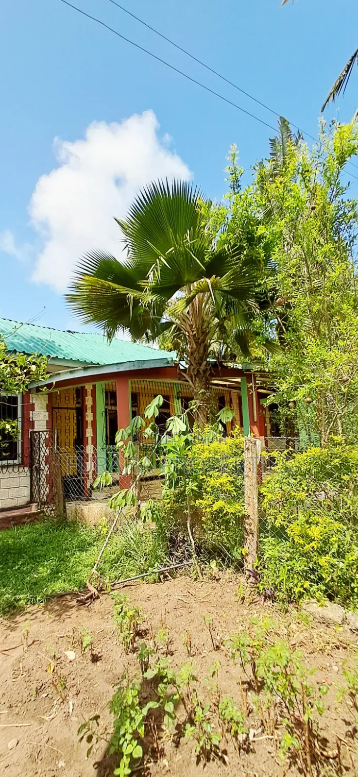 For Sale 2 Acres With a House Mtwapa
