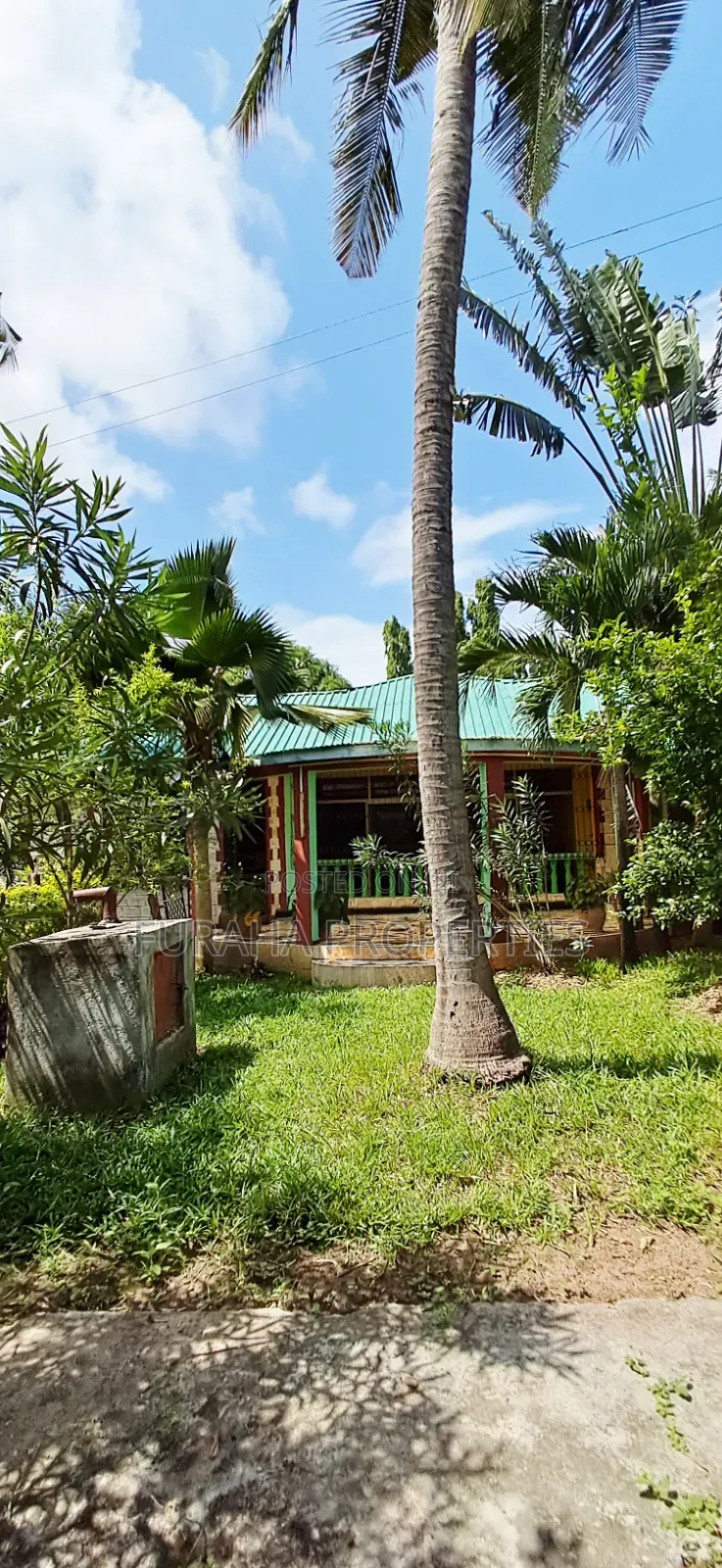 For Sale 2 Acres With a House Mtwapa