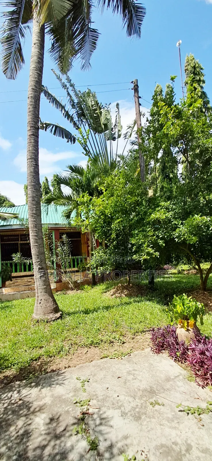For Sale 2 Acres With a House Mtwapa
