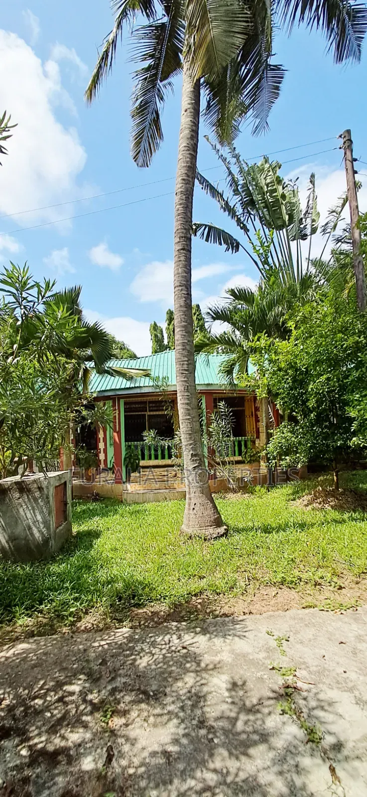 For Sale 2 Acres With a House Mtwapa