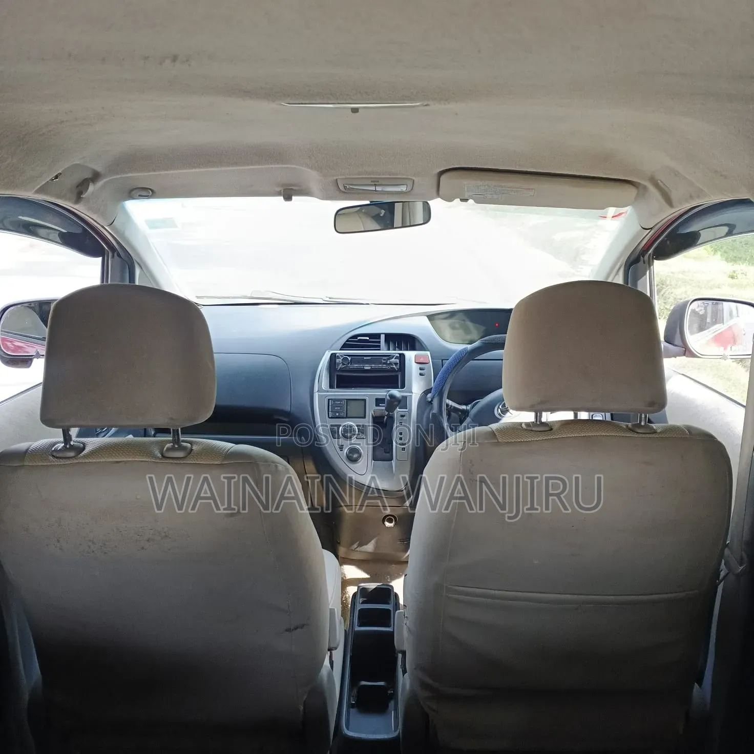 Toyota Ractis 2009 Red