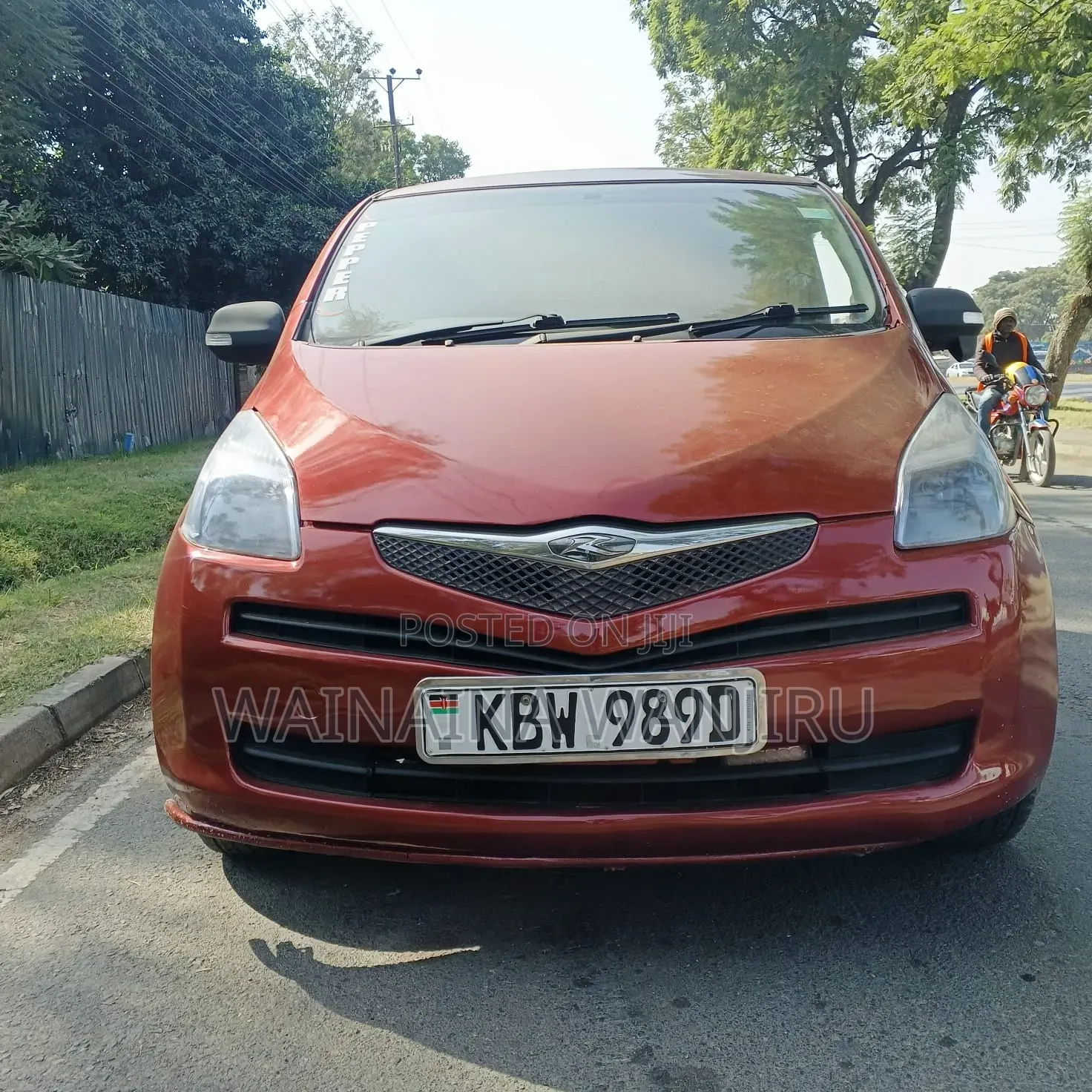 Toyota Ractis 2009 Red
