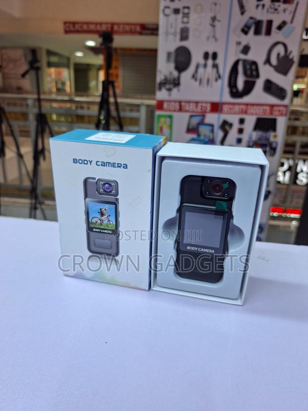 Mini Body Camera With Night Vision and Rotating Lens - thumbnail 2