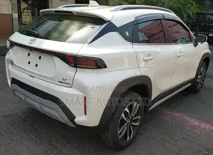 Toyota Urban Cruiser 2024 Off white