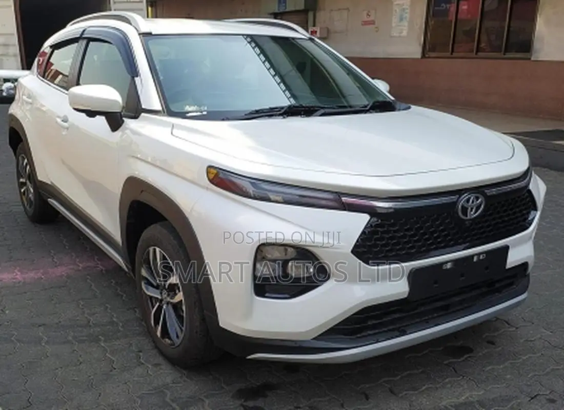 Toyota Urban Cruiser 2024 Off white