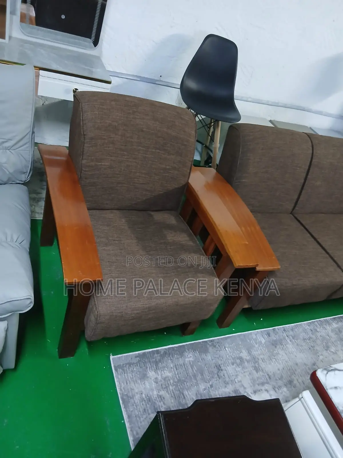 Accent Chair: Classy Style Sectional Accent Sofa