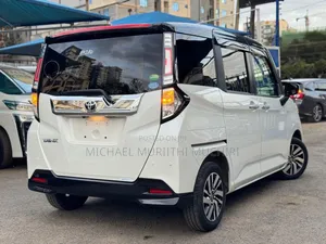 Toyota Tank 2019 White