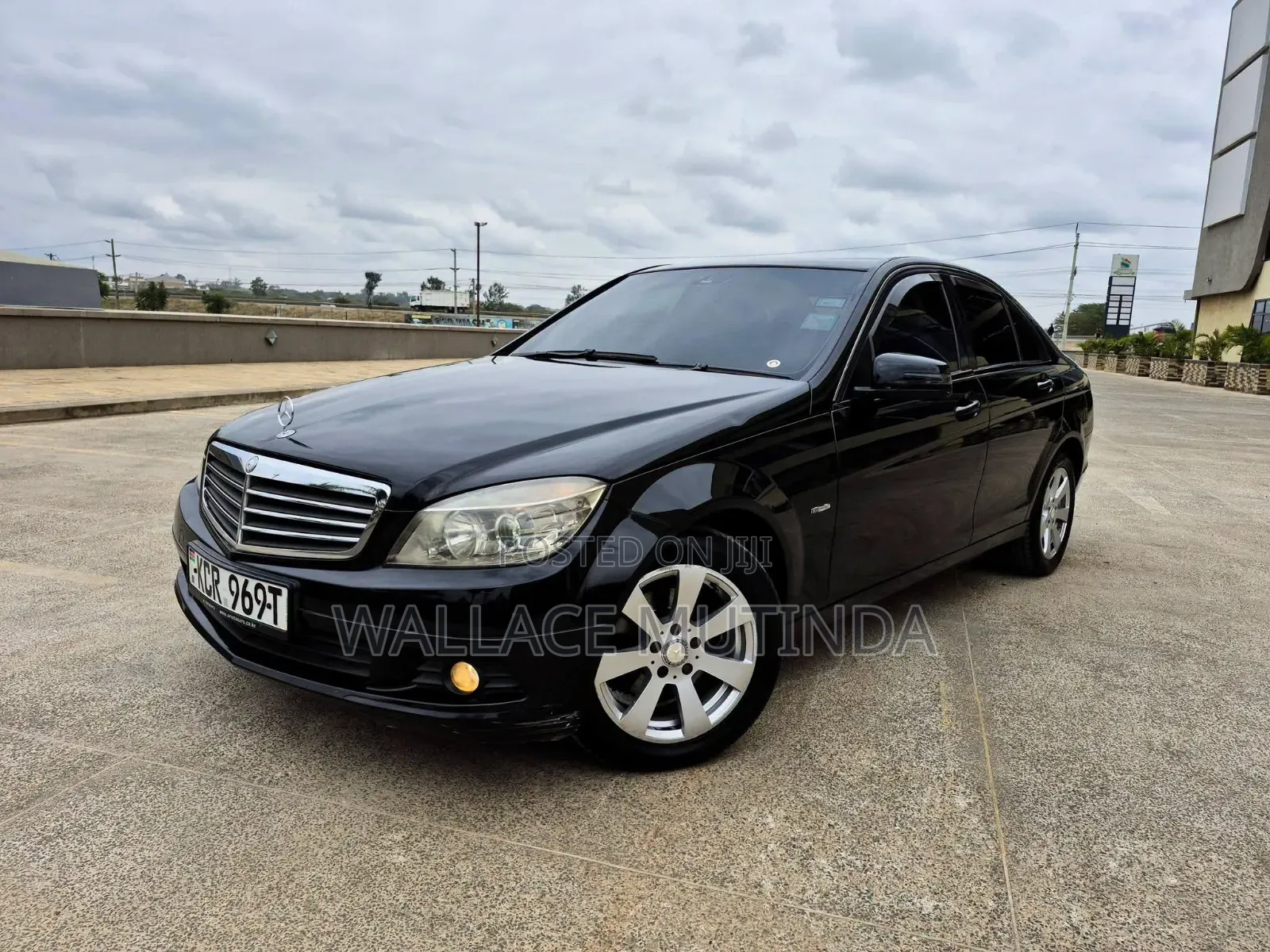 Mercedes-Benz C180 2011 Black