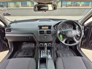 Mercedes-Benz C180 2011 Black