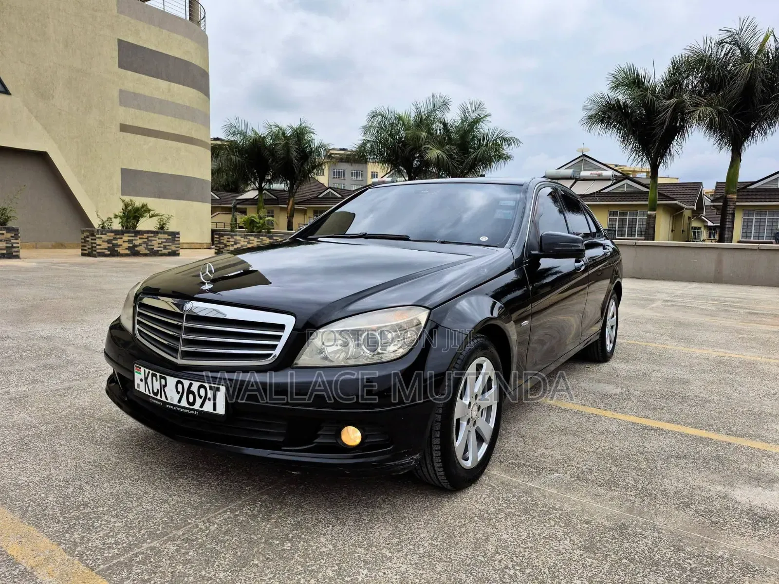 Mercedes-Benz C180 2011 Black
