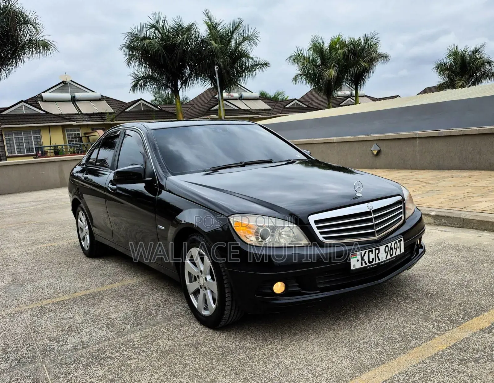 Mercedes-Benz C180 2011 Black