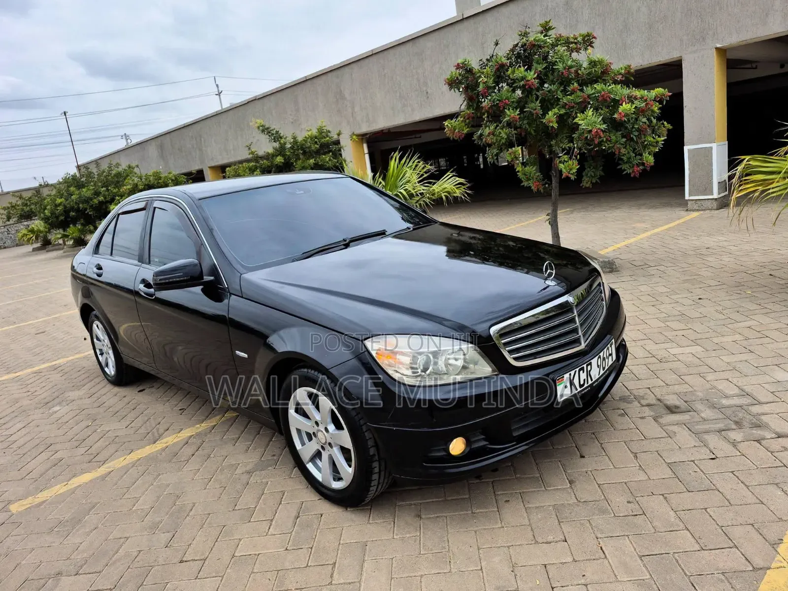 Mercedes-Benz C180 2011 Black