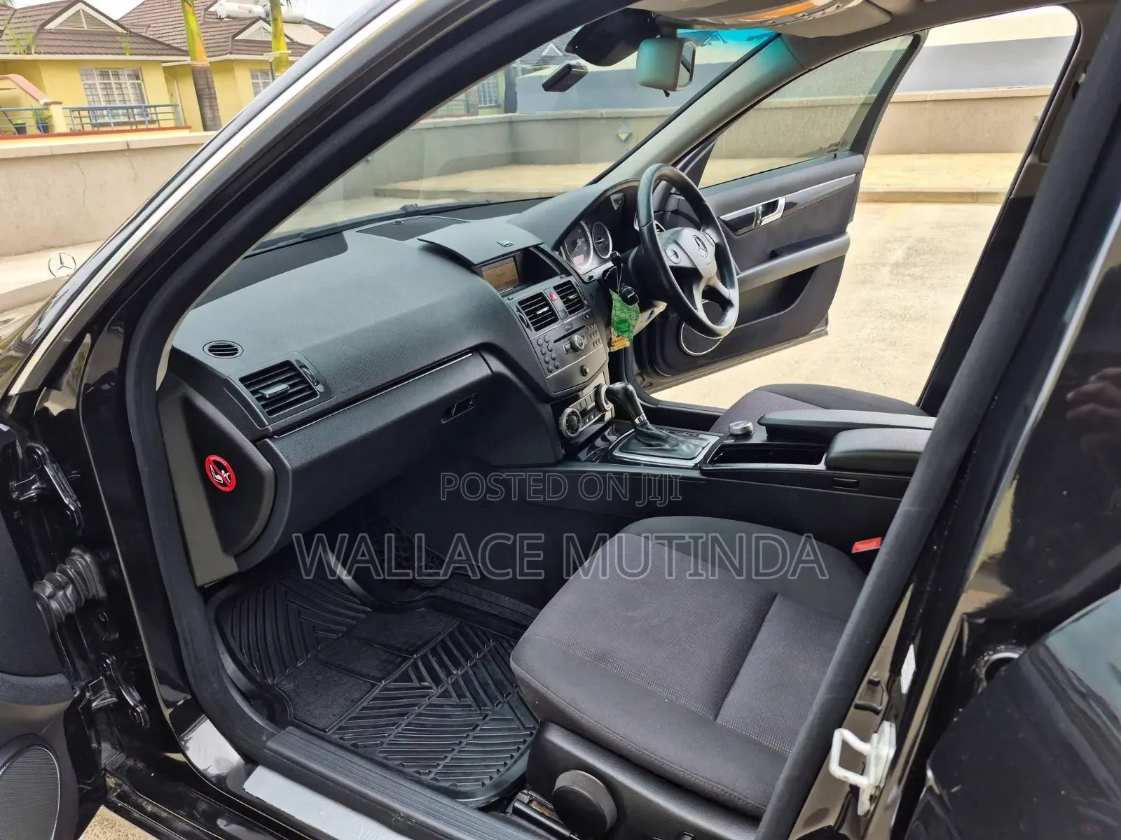 Mercedes-Benz C180 2011 Black