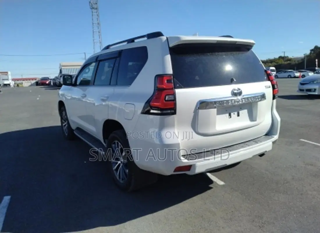 Toyota Land Cruiser Prado 2.8 2020 Pearl