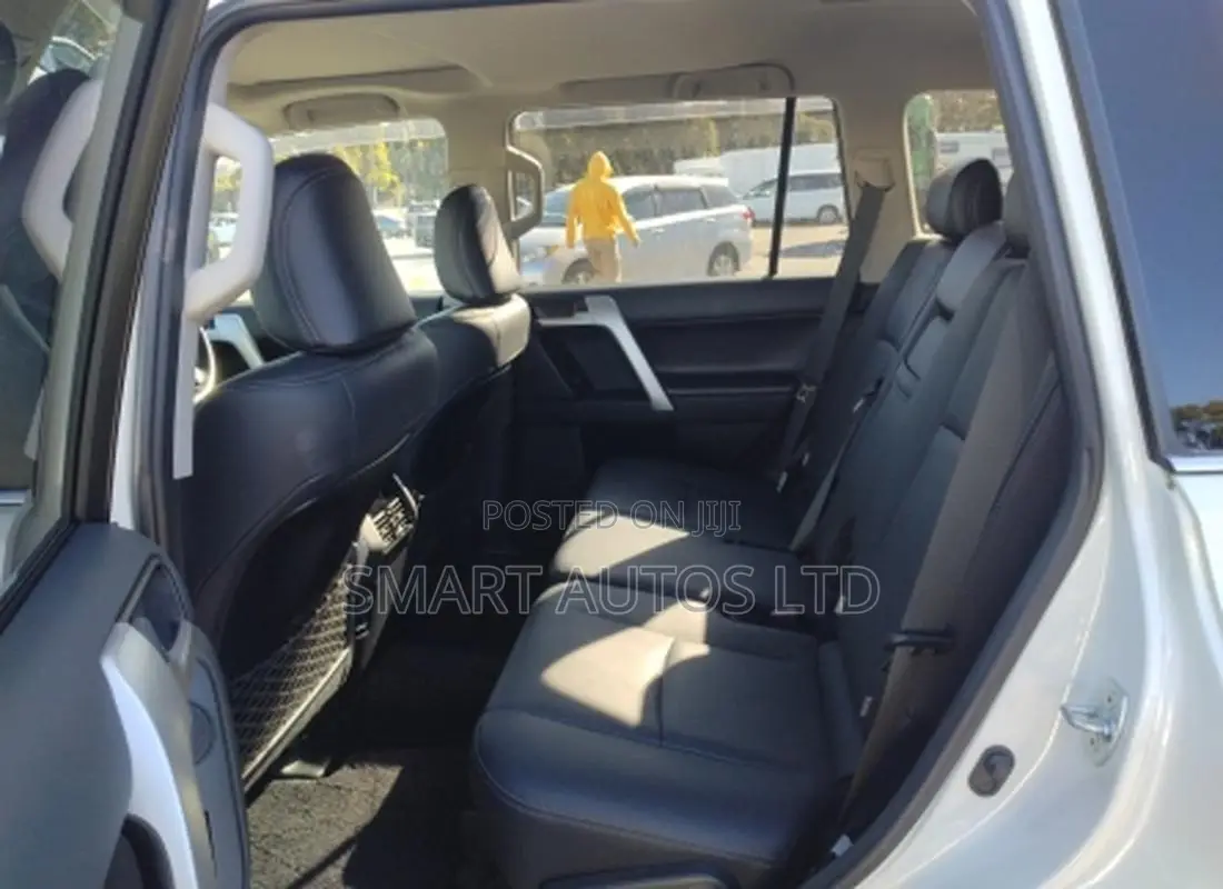 Toyota Land Cruiser Prado 2.8 2020 Pearl