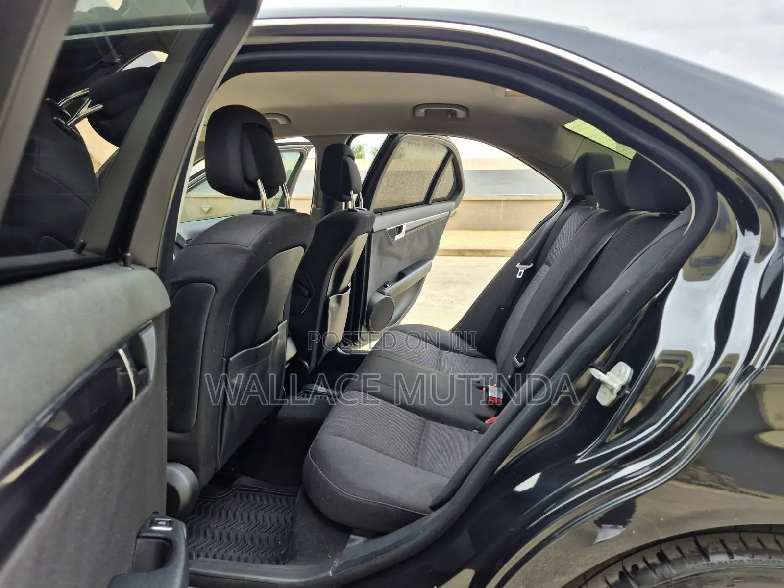 Mercedes-Benz C180 2011 Black