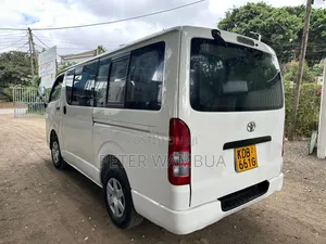 Toyota HiAce 2014 White