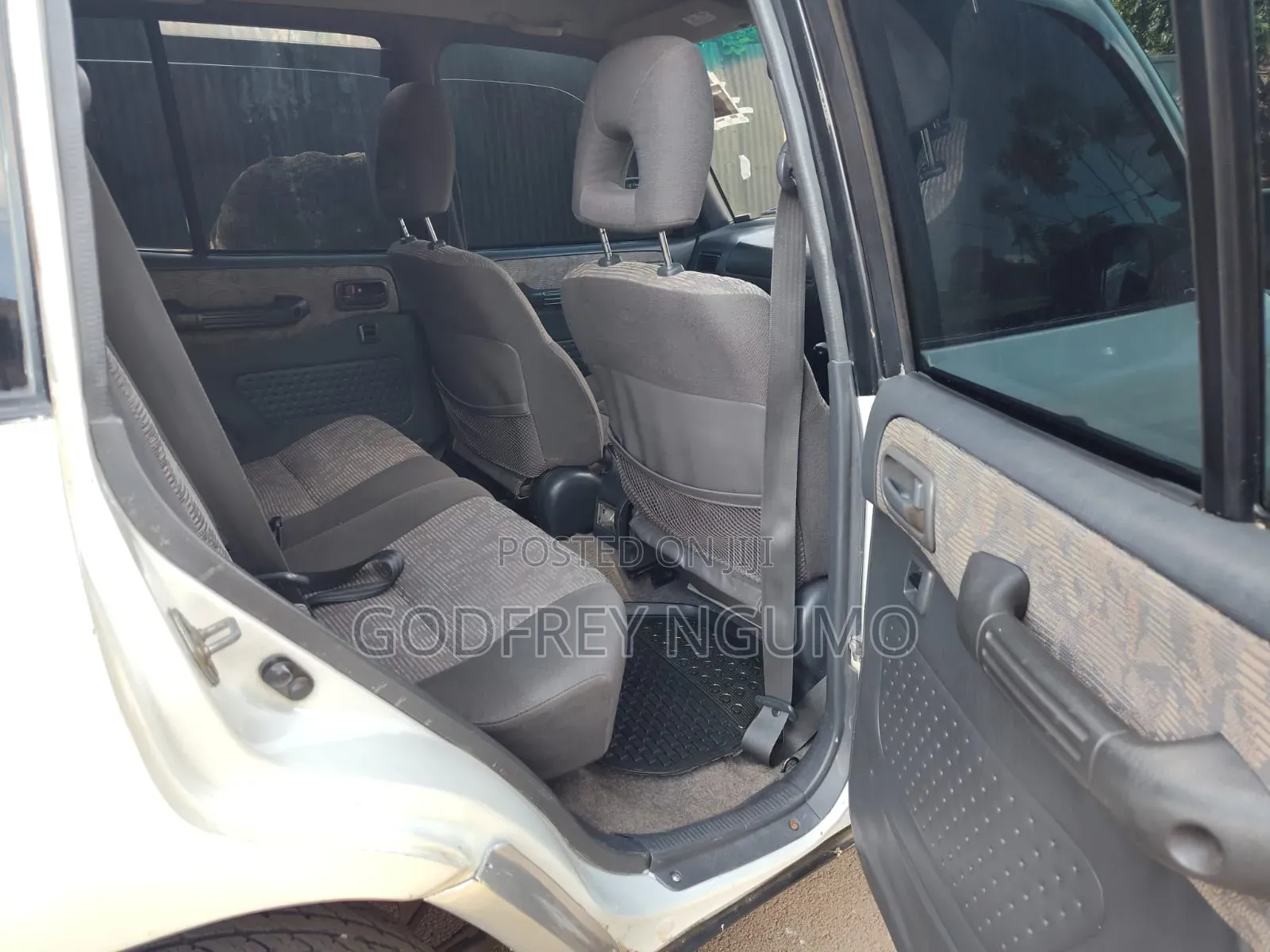 Toyota RAV4 1999 White