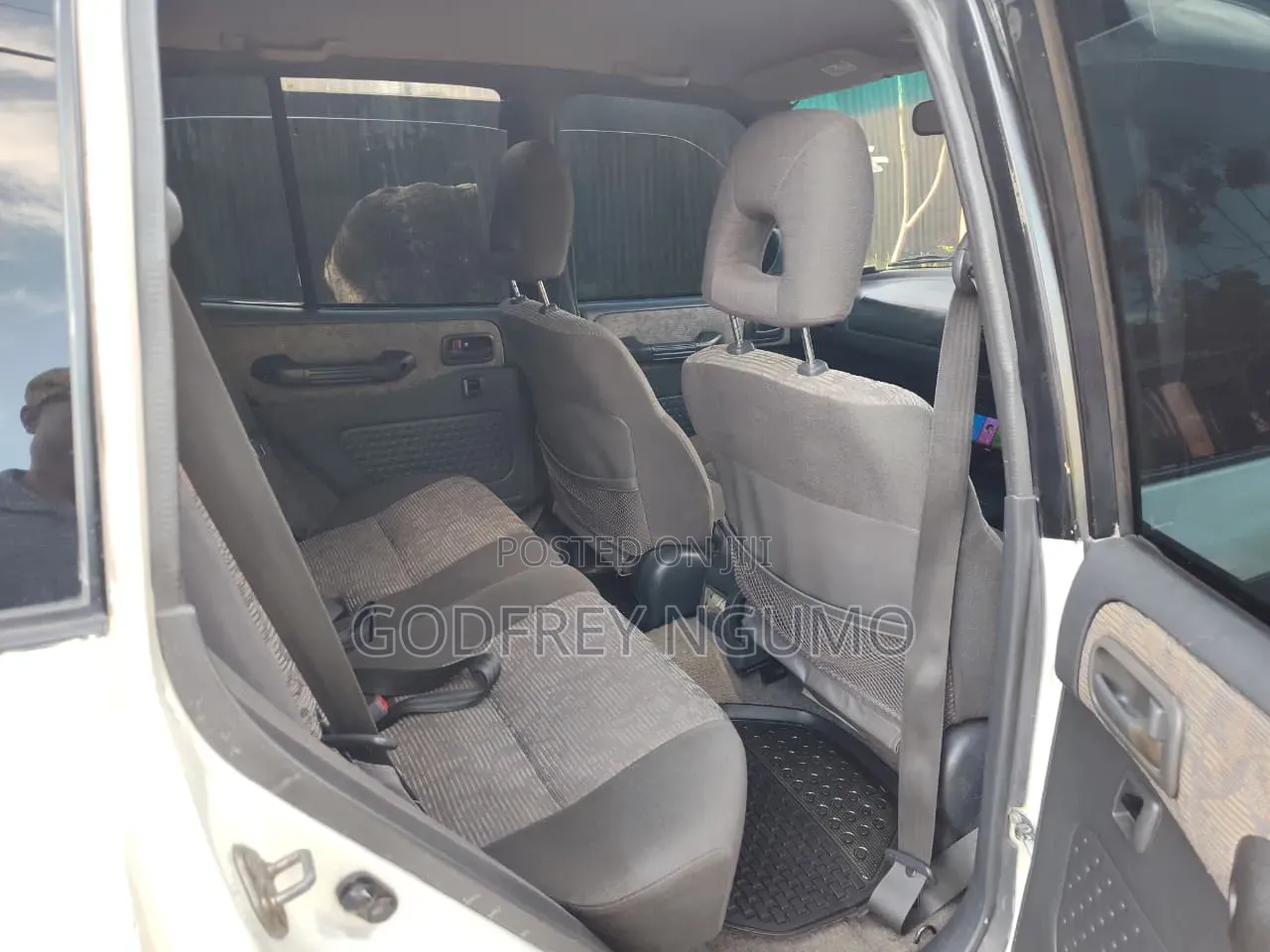 Toyota RAV4 1999 White
