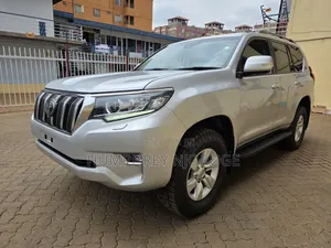 Toyota Land Cruiser Prado 2021 Silver