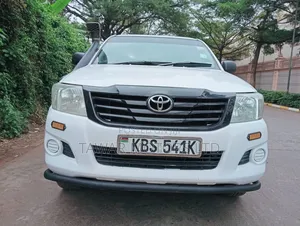 Toyota Hilux 2012 White