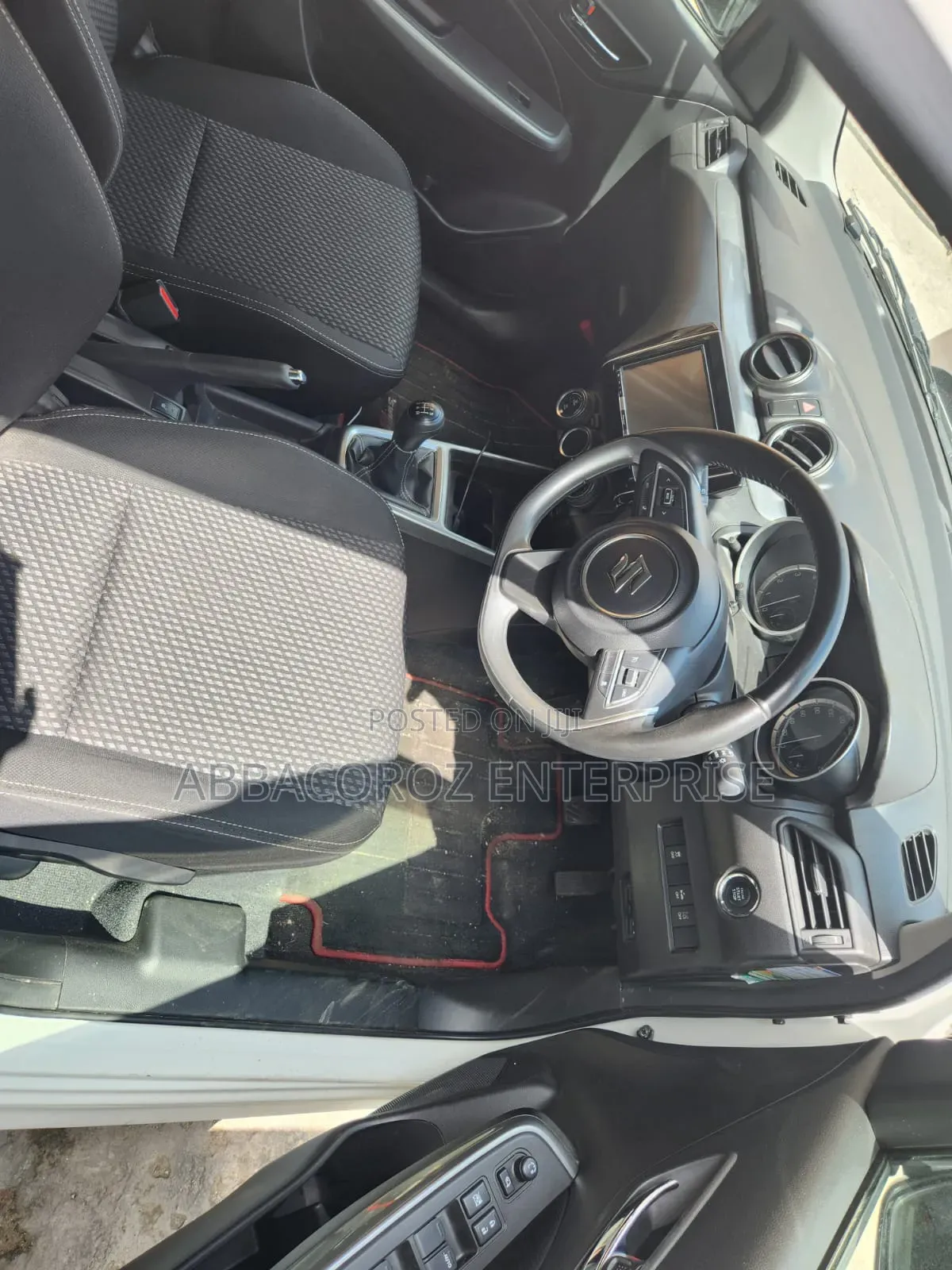 Suzuki Swift 2019 White