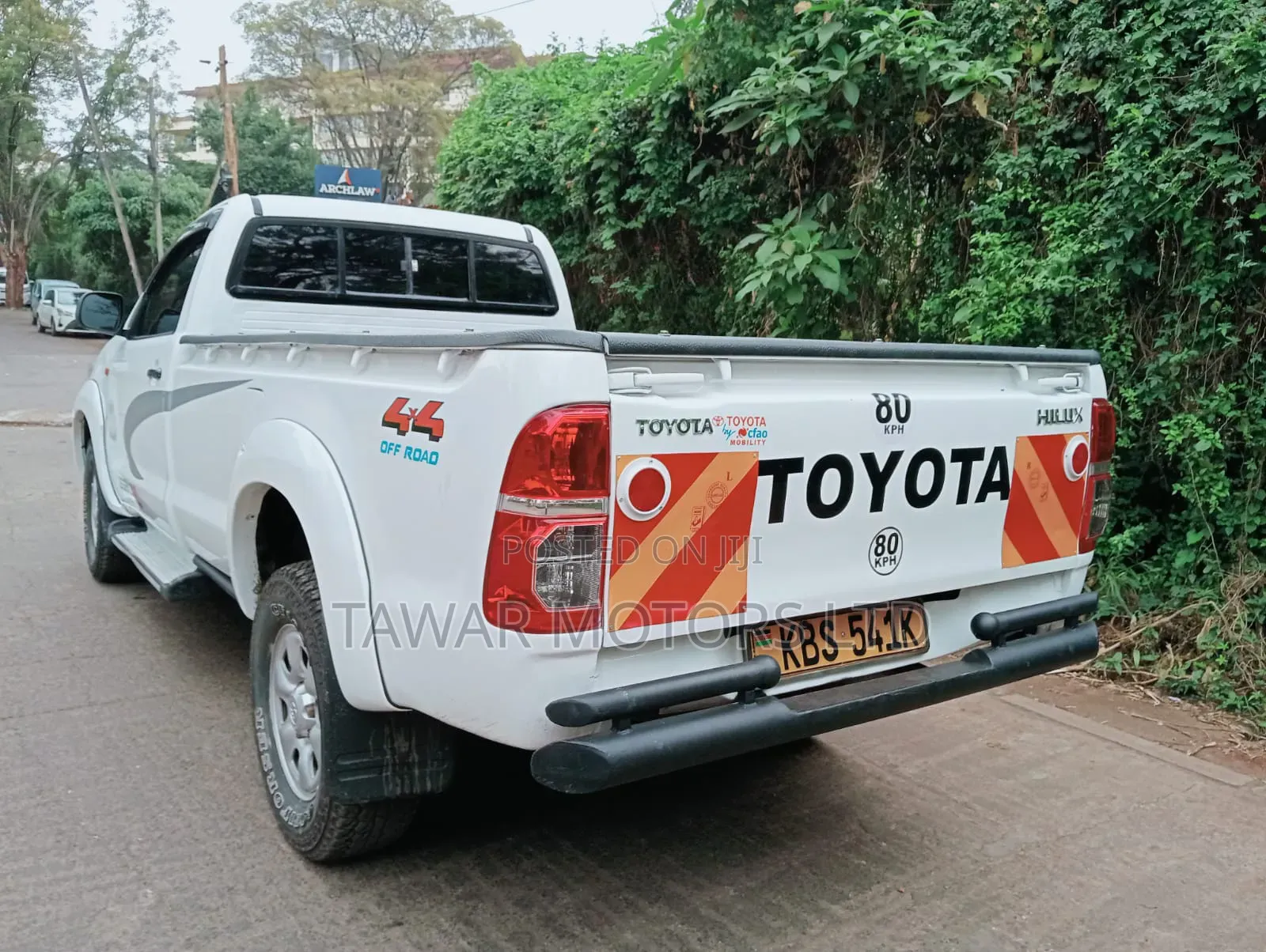Toyota Hilux 2012 White