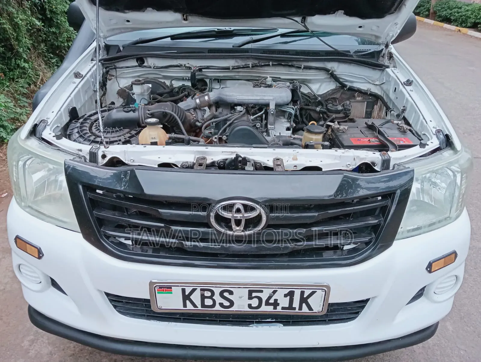 Toyota Hilux 2012 White