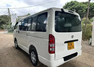 Toyota HiAce 2014 White