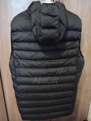 Sleeveless Puffer Jacket