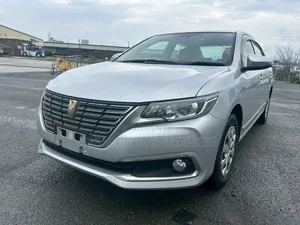Toyota Premio 2019 Silver
