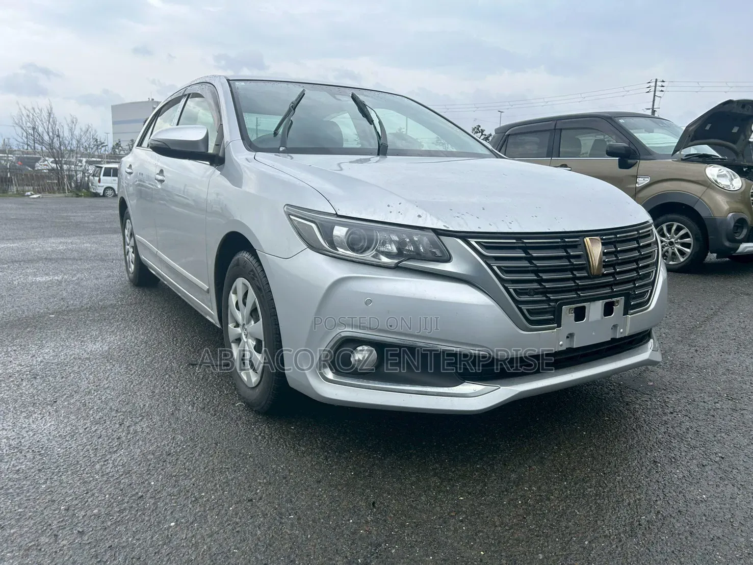 Toyota Premio 2019 Silver