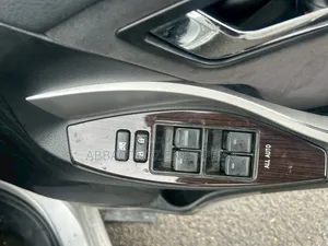 Toyota Premio 2019 Silver