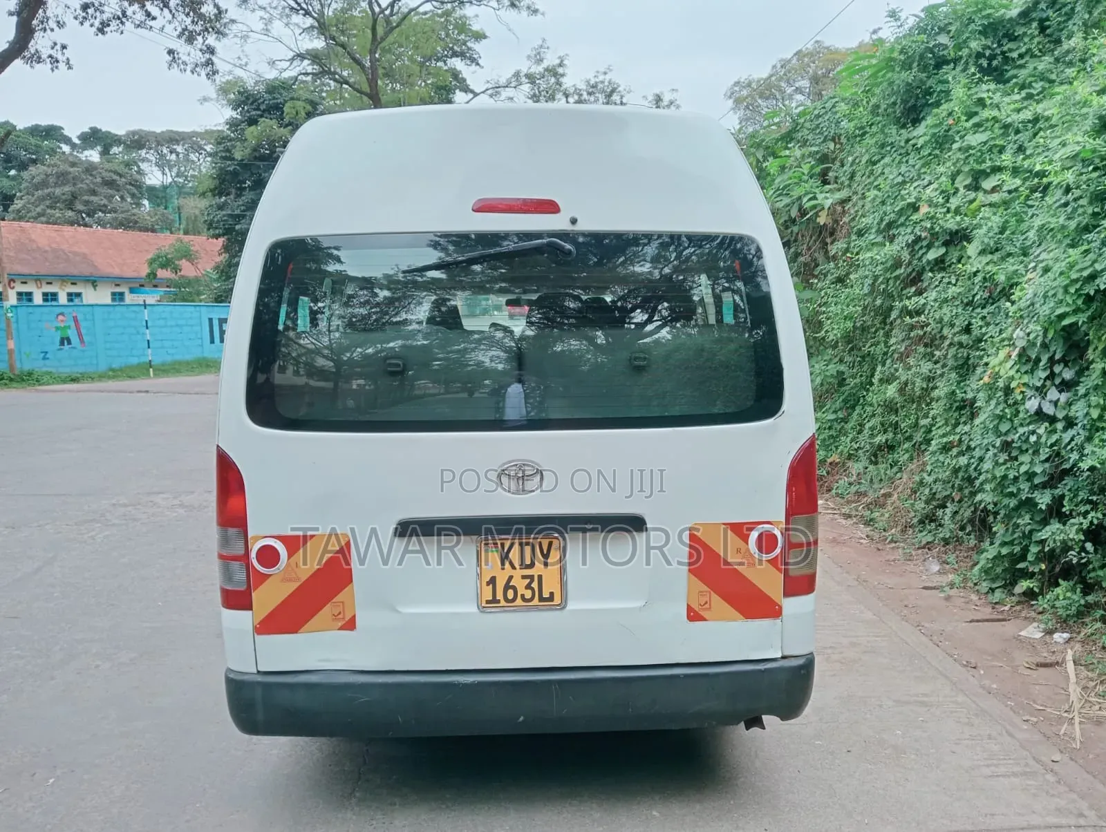 Toyota Grand HiAce 2015 White