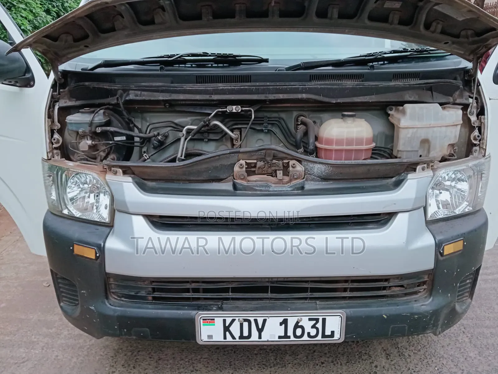 Toyota Grand HiAce 2015 White
