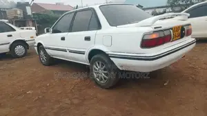 Toyota Corolla 1998 White